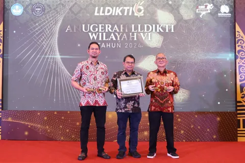 Udinus Panen Prestasi! Raih 5 Penghargaan di Ajang Bergengsi LLDIKTI VI 2024
