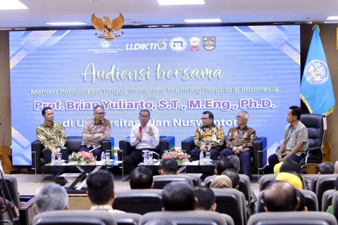 Kolaborasi LLDIKTI 6 dan Udinus: Gelar Audiensi Mendiktisaintek Bersama Pimpinan Perguruan Tinggi se-Jateng