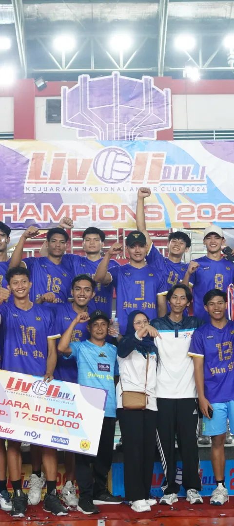Tujuh Mahasiswa Udinus Antar Tim Sukun Badak Raih Runner Up di Kejurnas Livoli Divisi 1 2024