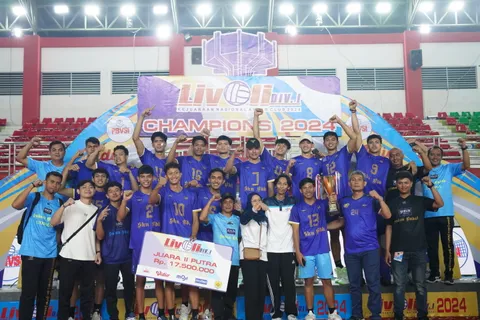 Tujuh Mahasiswa Udinus Antar Tim Sukun Badak Raih Runner Up di Kejurnas Livoli Divisi 1 2024
