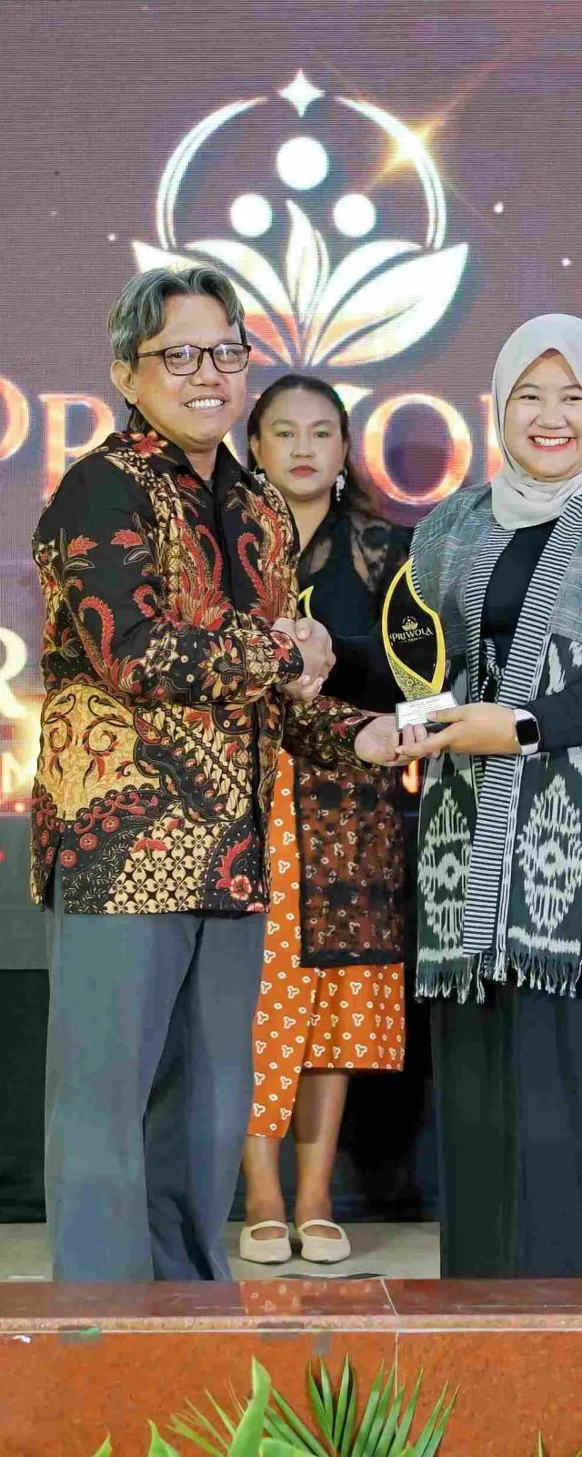 Koordinator Humas FIK Udinus, Heni Indrayani Raih Bronze Winner PRIWOLA 2026