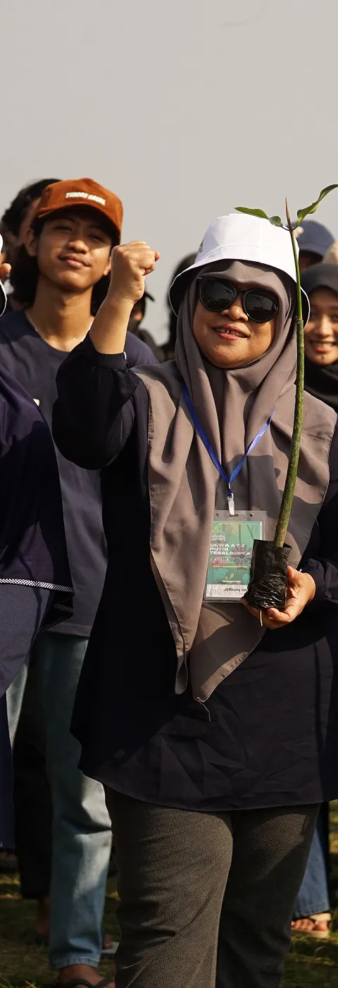 Jaga Keseimbangan Ekosistem Pantai, Mahasiswa Ilkom Udinus Lakukan Kampanye ‘Hidupkan Kembali’