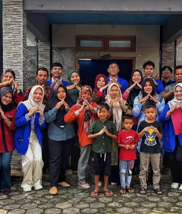 PPK Ormawa Rumah Sahabat Udinus Wujudkan Desa Sehat di Gemawang