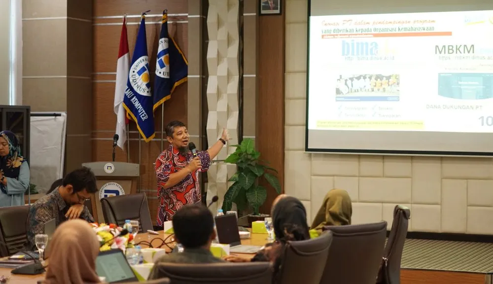 Ketua Pengelola PPKO Memaparkan Materinya selama Visitasi PPKO