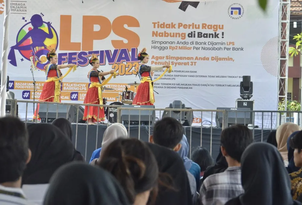 Pembukaan LPS Festival 2023 di Halaman Gedung D Udinus