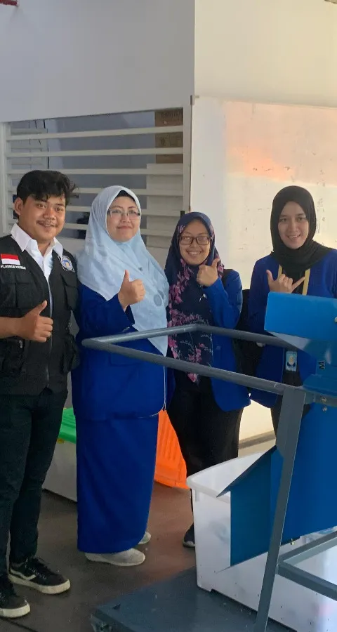 Dari TA Capstone Design, Mahasiswa FT Udinus Rancang Mesin Cah Onar Kurangi Sampah