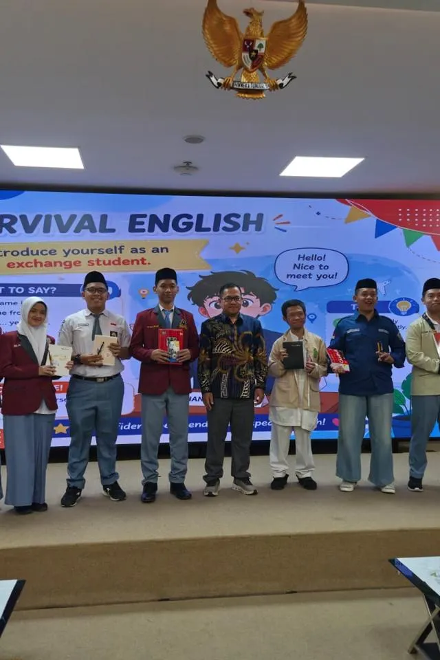 Udinus Latih Pengurus Rohis Jawa Tengah Tingkatkan Kemampuan Bahasa Inggris