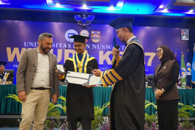 Arhan Diwisuda Udinus, Kantongi Ijazah Blockchain Pertama di Indonesia