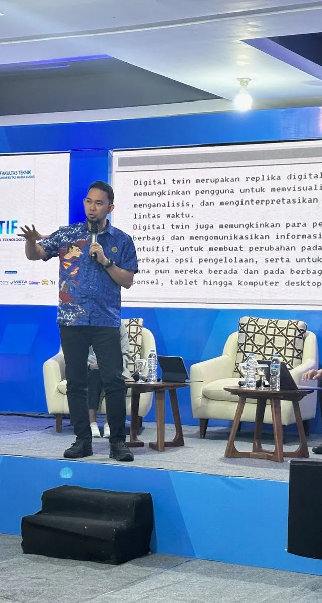 Rektor Udinus Paparkan Peran Digital Twin Jembatani Dunia Fisik dan Virtual di SNATIF 2025