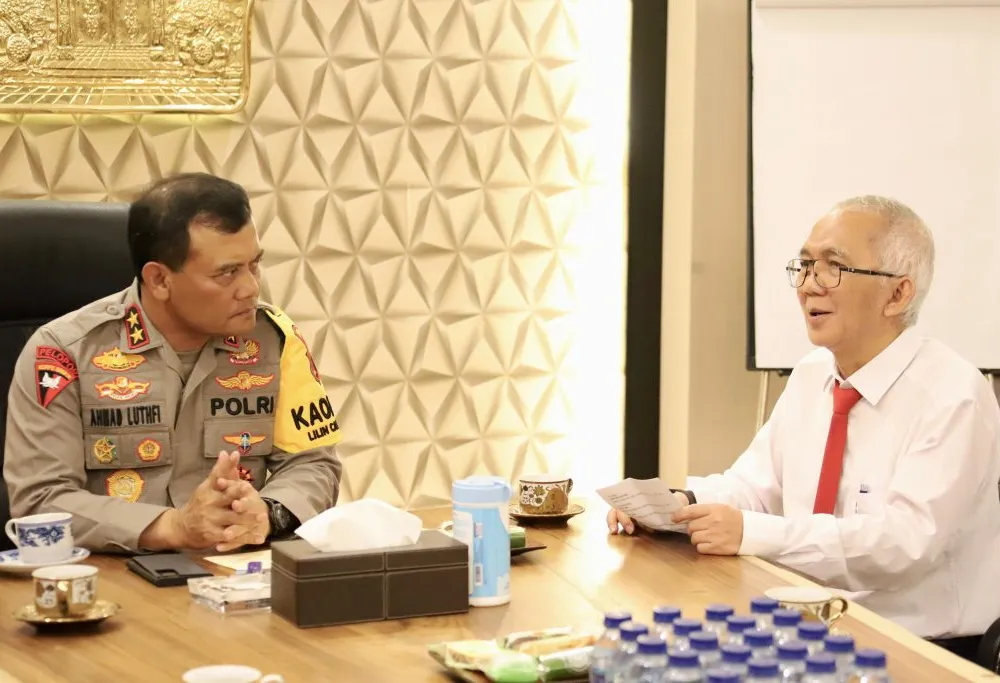 Rektor Udinus dengan Kepala Polda Jateng Melakukan Diskusi Bersama