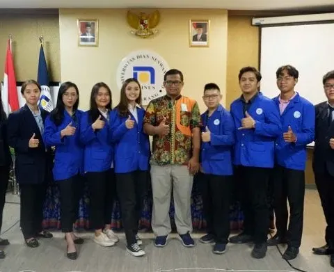SEMBILAN MAHASISWA PRODI D-4 PENGELOLAAN PERHOTELAN UDINUS LAKUKAN MAGANG INTERNASIONAL KE TAIWAN