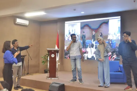 SOLOPOS GOES TO CAMPUS AJARKAN BERBAGAI ILMU KEPADA MAHASISWA UDINUS