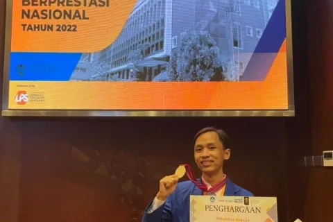 SUKSES RINTIS STARTUP, MAHASISWA UDINUS MAMPU RAIH PRESTASI DI PILMAPRES 2022
