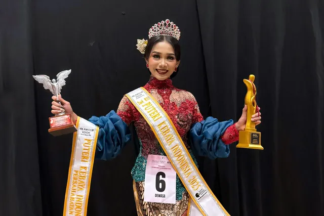 Komitmen Lestarikan Budaya, Salsa Mahasiswi Ilkom Udinus Raih Juara 3 Puteri Kebaya Indonesia 2025