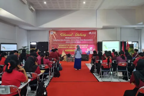 Dinus Inside FIB Udinus Ajak Bangun Karakter Kepemimpinan dan Ingatkan Pentingnya Kesehatan Mental