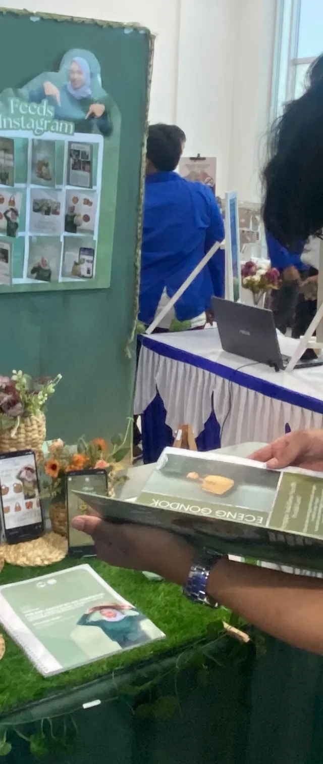 Pameran Tugas Akhir ‘Merupa Niskala’ Jadi Wadah Mahasiswa DKV Udinus Mengekspresikan Perjalanan Kuliah Mereka