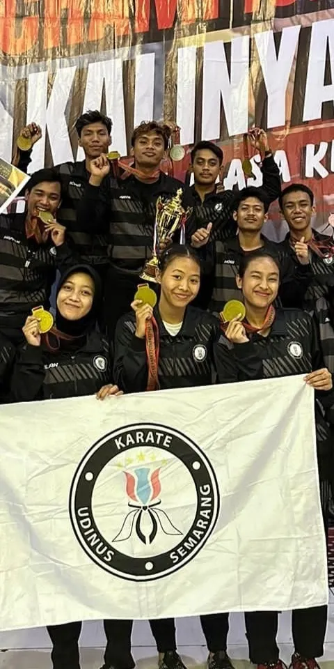 ATLET DARI DUA UKM OLAH RAGA UDINUS HARUMKAN NAMA KAMPUS DI KANCAH INTERNASIONAL