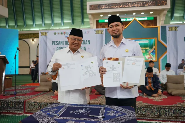Udinus dan Kanwil Kemenag Jateng Jalin Kerja Sama Strategis, Siapkan Guru PAI Jadi Kreator Konten AI