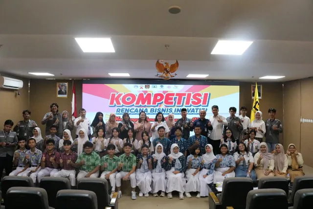Wadahi Ide Kreatif Pelajar, BEM KM Udinus Sukses Gelar Kompetisi Rencana Bisnis Inovatif