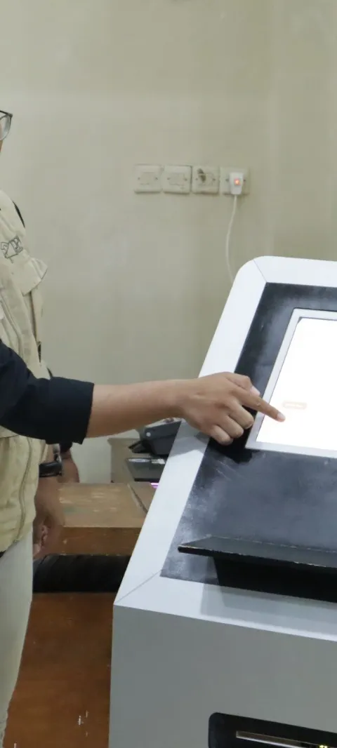TINGKATKAN KINERJA PELAYANAN DI DESA LORAM WETAN, DPM FIK RANCANG WEBSITE MULSA