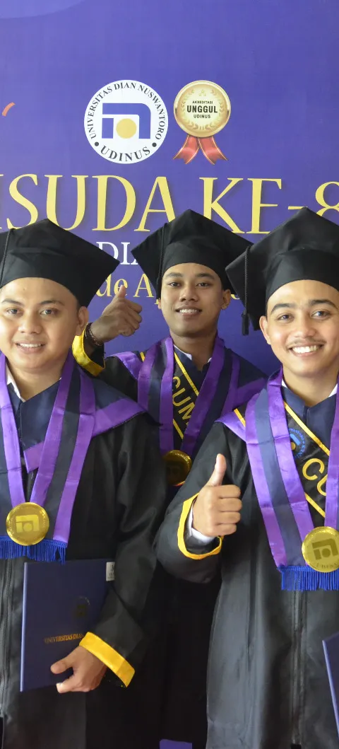 Ciptakan Inovasi Lewat Program Capstone Design, 6 Wisudawan Udinus Berhasil Lulus 3,5 Tahun