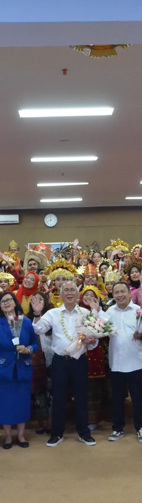 Pelepasan PMM Batch 4 di Udinus, Tampilkan Mahasiswa Antar Pulau Karya Seni Nusantara