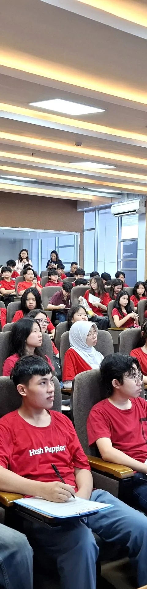 Fakultas Teknik Udinus Sambut Kunjungan SMA Karangturi Semarang, Kenalkan Dunia Perkuliahan ke Siswa