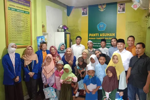 Ilkom Udinus Gandeng IKA dan TVKU Tebarkan Kebaikan lewat Bakti Sosial