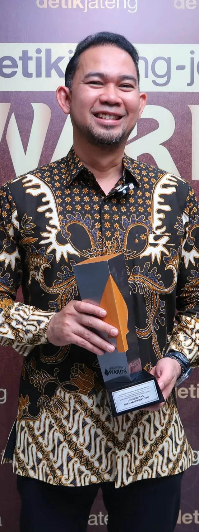 Jadi Kampus Inovatif Berkelas Dunia, Udinus Raih Penghargaan Perguruan Tinggi Berbasis Teknologi Informasi