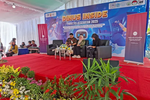 FKes Udinus Berikan Informasi Kesehatan dan Teknologi Digital untuk Mahasiswa Baru