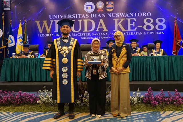 Wisuda Ke-88, Udinus Buka Pintu Belajar Gratis bagi Alumni Lewat Lifelong Learning Center