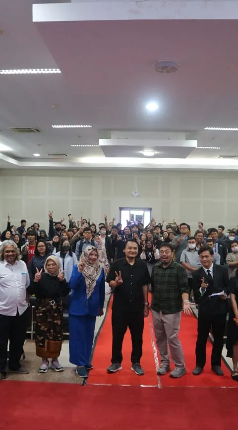 BOCORKAN ILMUNYA KEPADA MAHASISWA UDINUS, ALAMSYAH: BIG DATA ANALIS HARUS DIMILIKI SETIAP INDUSTRI STARTUP!
