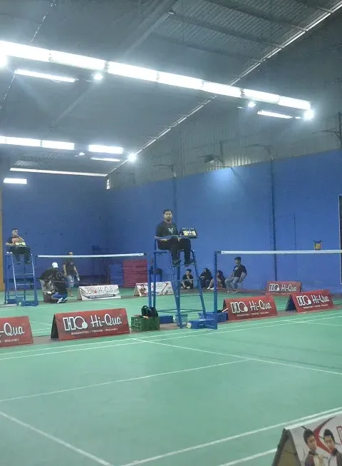 DINUS BADMINTON CUP V PERTEMUKAN ATLET-ATLET SMA/SMK DI INDONESIA