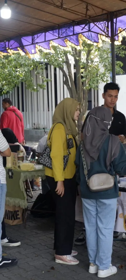 Creanovative Entrepreneur 2023 Simulasikan Usaha Diranah Industri Untuk Mahasiswa Udinus