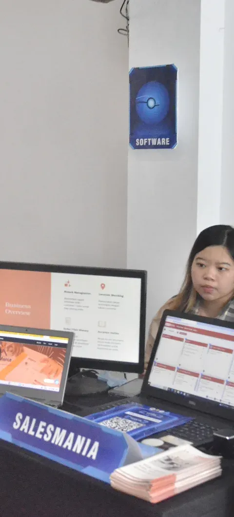 WADAHI KARYA PARA DEVELOPER MUDA, HMTI UDINUS SELENGGARAKAN HI-TECHNOLOGY 2023