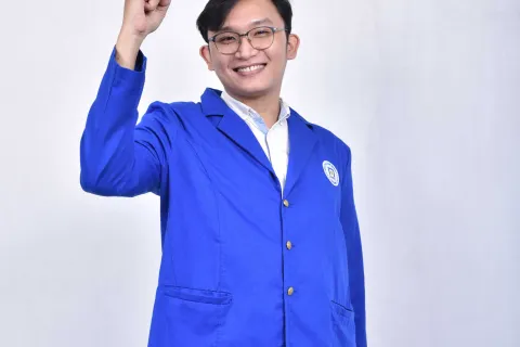 BERKAT KEGIGIHAN DAN DUKUNGAN SELURUH SIVITAS AKADEMIKA UDINUS, KEVIN MAMPU RAIH MIMPINYA
