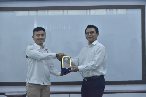 FT UDINUS GELAR FGD BAHAS PENGEMBANGAN KENDARAAN LISTRIK DAN ROBOTIKA