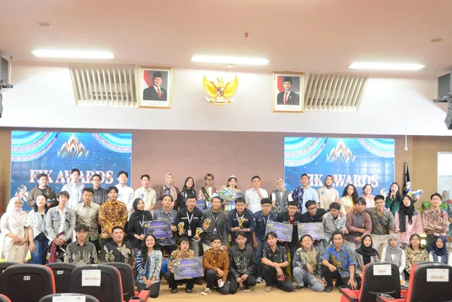 FIK Awards 2025 jadi Ajang Apresiasi Prestasi dan Dedikasi Positif Mahasiswa Udinus