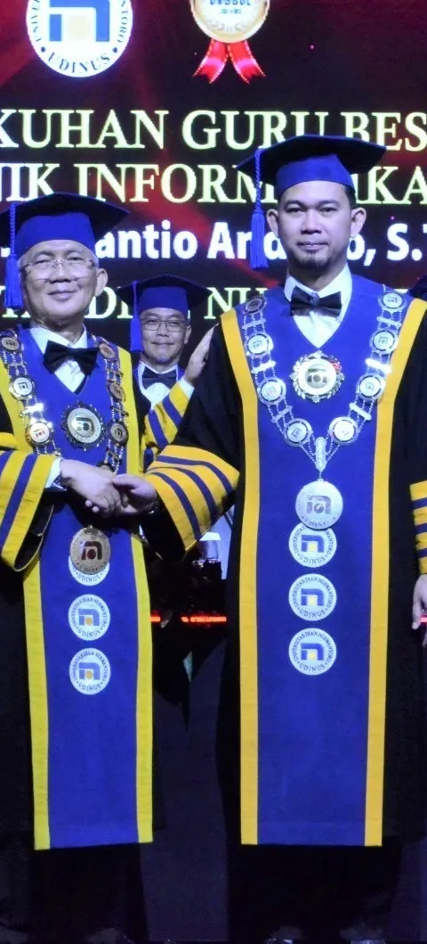 UDINUS RESMI MILIKI PROFESOR DI BIDANG TEKNIK INFORMATIKA TERMUDA DIJAWA TENGAH