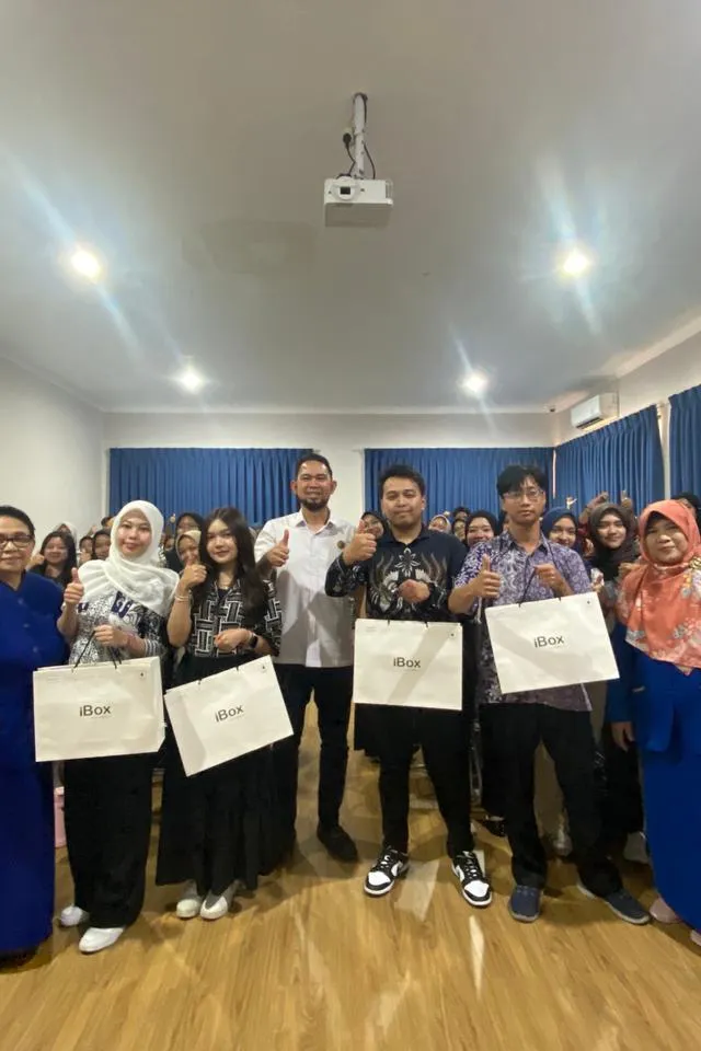 FK Udinus Fasilitasi Mahasiswa Angkatan 2025 dengan Pemberian iPad