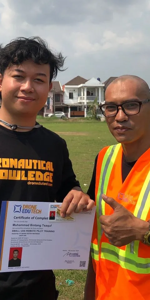 BERHASIL PAHAMI PENGGUNAAN DRONE AGRO, UDINUS DAPATKAN SERTIFIKAT RPIC