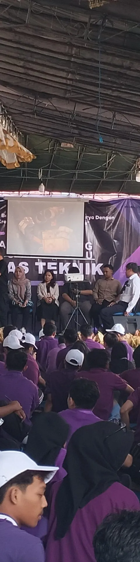 FT UDINUS BERI GAMBARAN PROSPEK KERJA LULUSAN KEPADA MABA