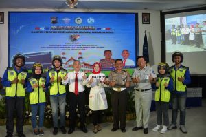 Foto Bersama saat Police Goes to Campus Tertib Lalu Lintas 2020