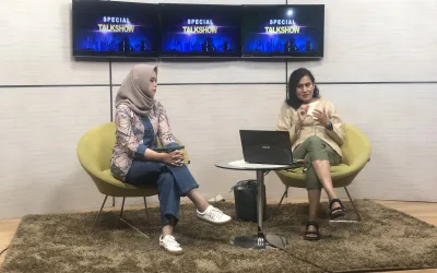 HADIRKAN PROFESOR DARI USA, MAHASISWA PRODI ILKOM UDINUS PELAJARI ETIKA JURNALISTIK INTERNASIONAL