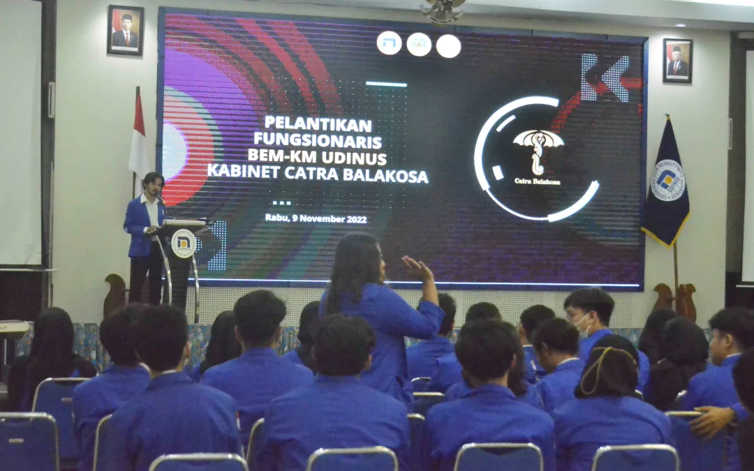 REKTOR UDINUS LANTIK LANGSUNG BEM-KM KABINET CAKRA BALAKOSA PERIODE 2022/2023