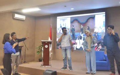 SOLOPOS GOES TO CAMPUS AJARKAN BERBAGAI ILMU KEPADA MAHASISWA UDINUS