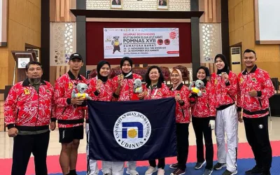 TIGA MAHASISWI UDINUS SUMBANGKAN MEDALI EMAS CABANG TAEKWONDO DI POMNAS XVII