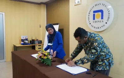 KEMBANGKAN KUALITAS MAHASISWA, FKES UDINUS LAKUKAN PENANDATANGANAN MOU DENGAN PHRD JATENG