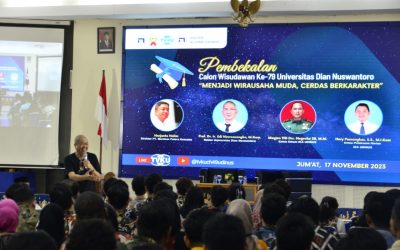 Direktur PT Marimas Bagikan Pengalamannya Kepada Calon Wisudawan ke-79