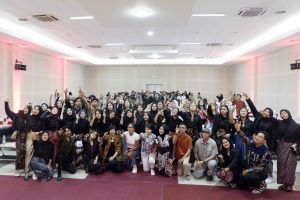 Foto Bersama Narasumber dan Seluruh Peserta Procage 2023